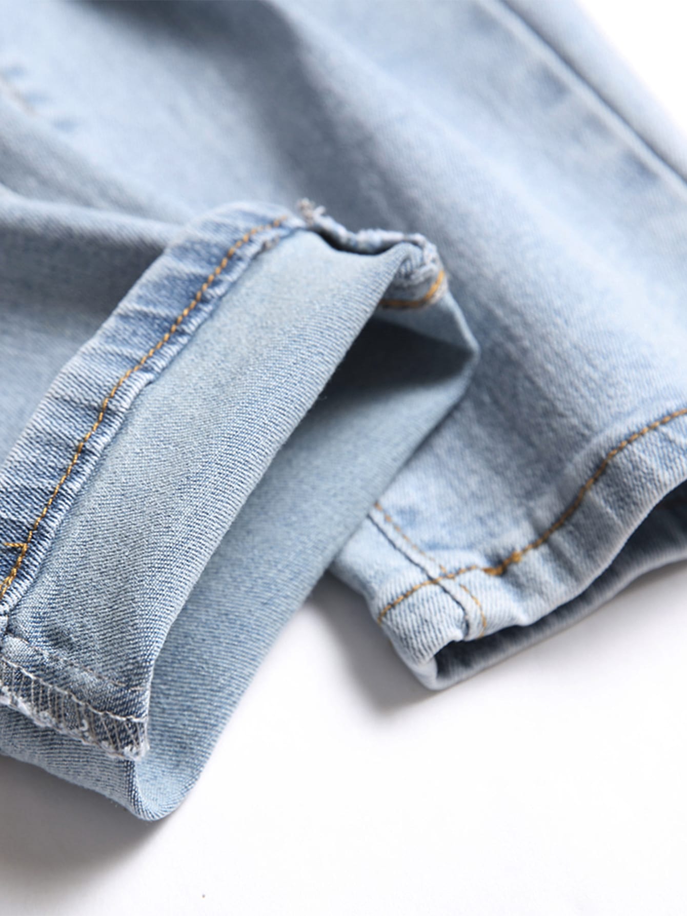Manfinity LEGND Men Cotton Slant Pocket Ripped Jeans