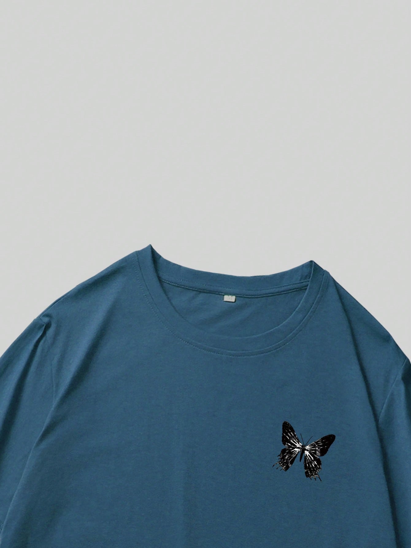 Manfinity EMRG Men Butterfly Slogan Graphic Tee