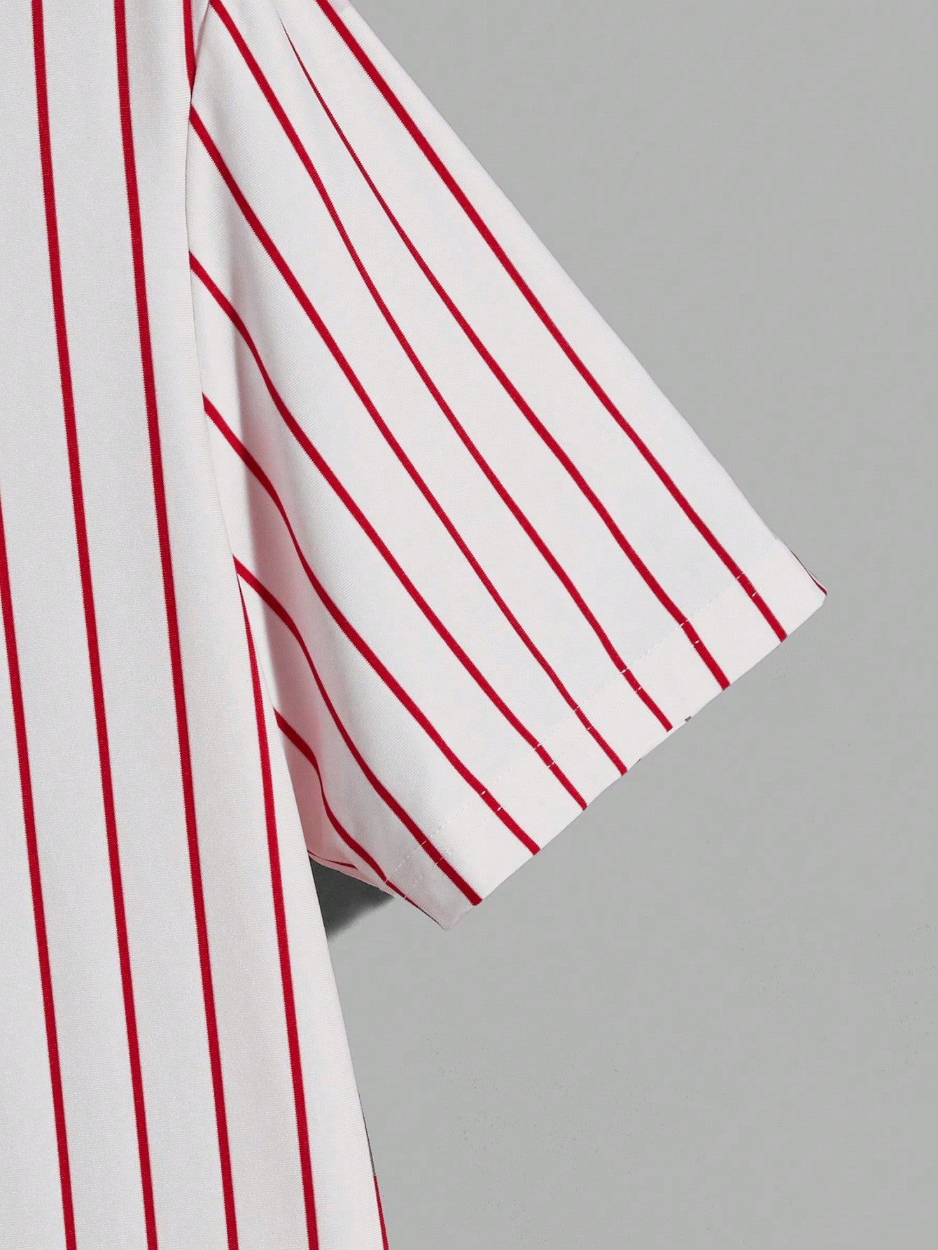 Manfinity Sporsity Men Striped Letter Graphic Tee