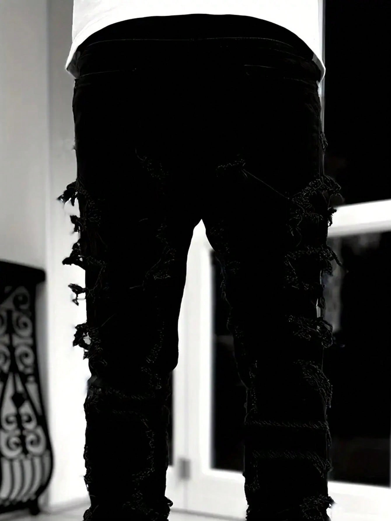 Men Ripped Frayed Jeans