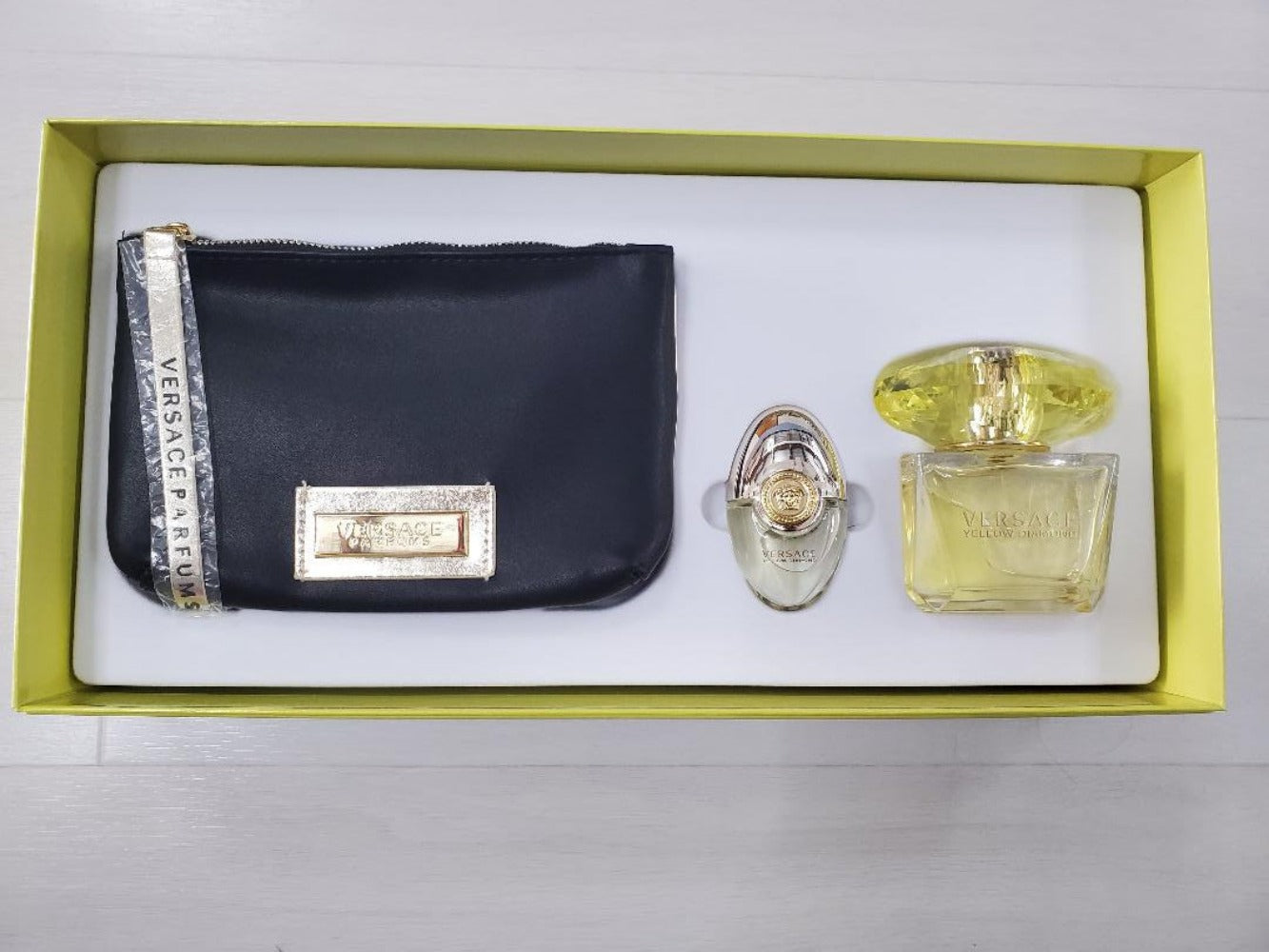 Versace Yellow Diamond Women Set 3.0oz EDT & 0.3oz EDT & Pouch